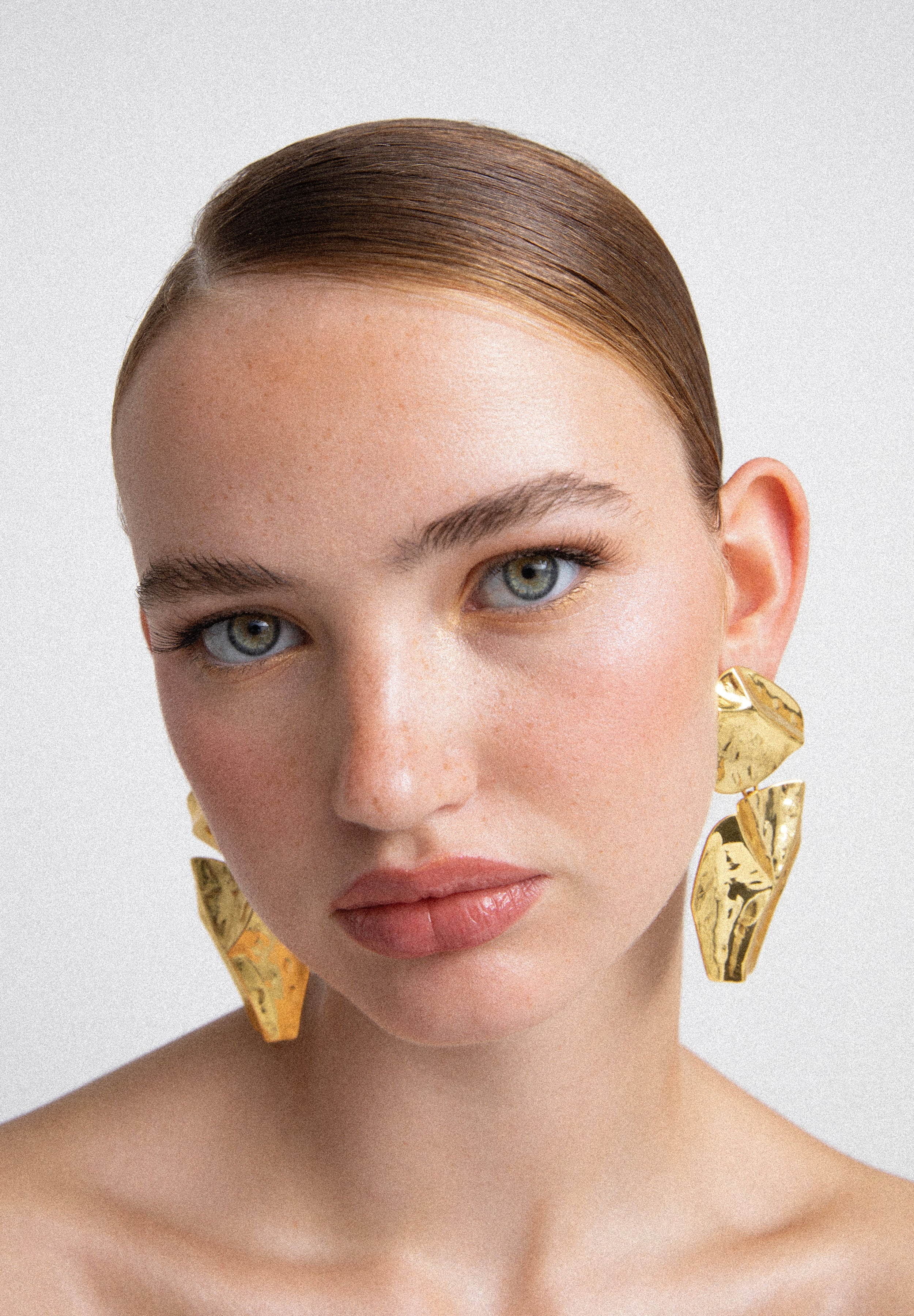 PENDIENTES DORADO RELIEVE