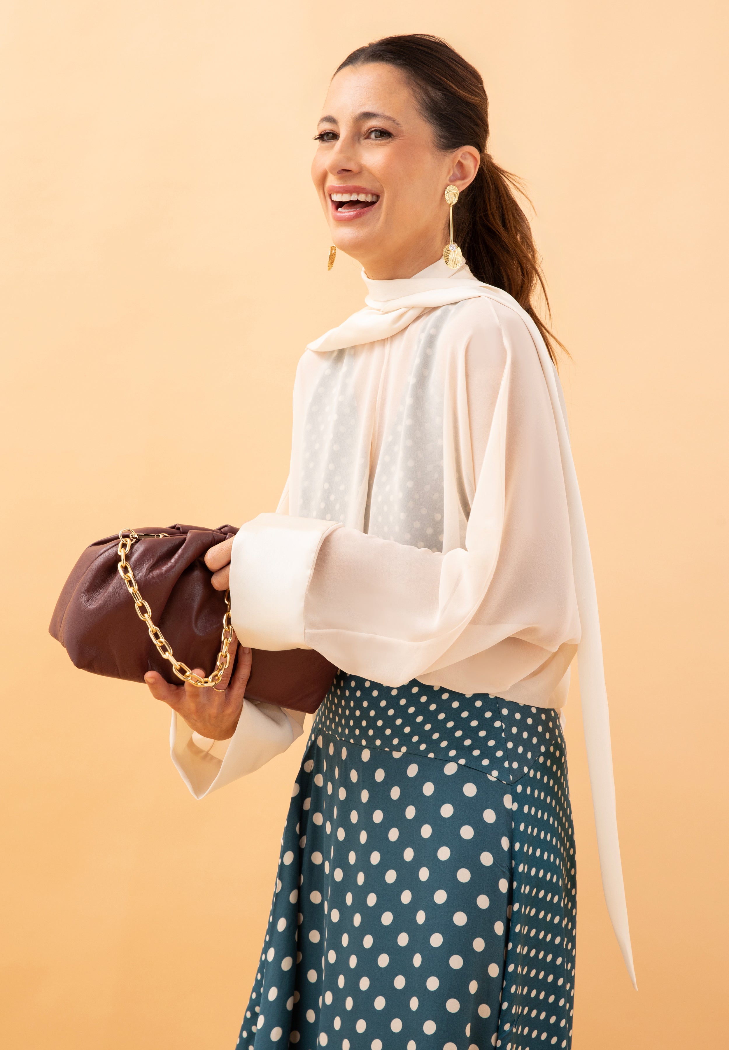 POMPOM BAG MEDIA LUNA BURGUNDY