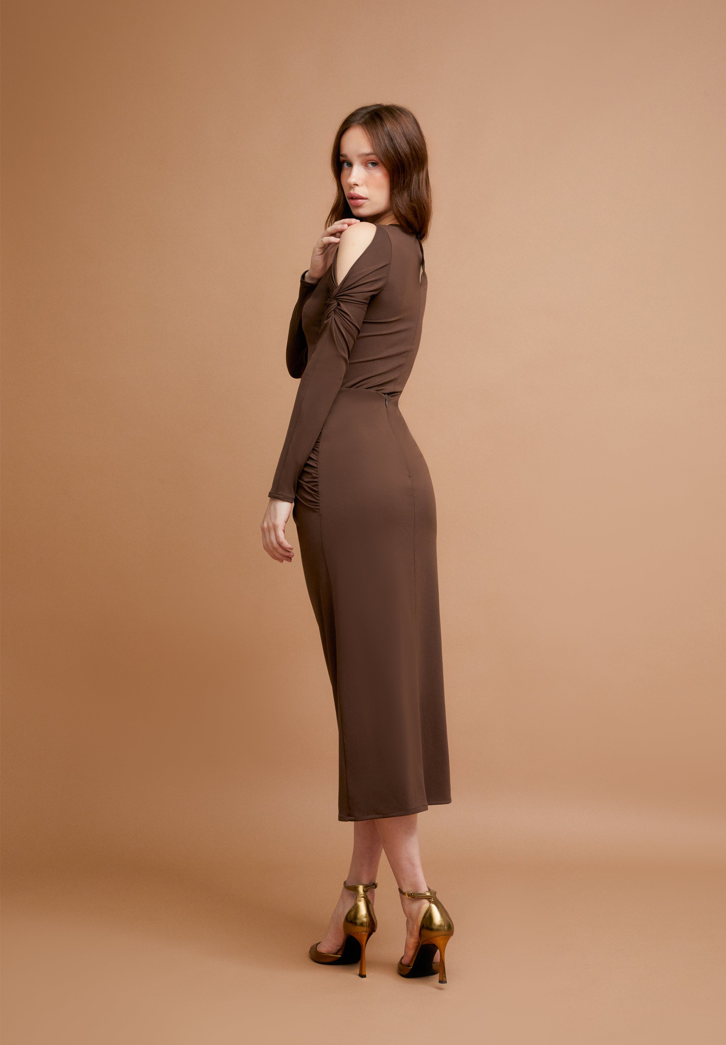 LIRIO FALDA MARRON