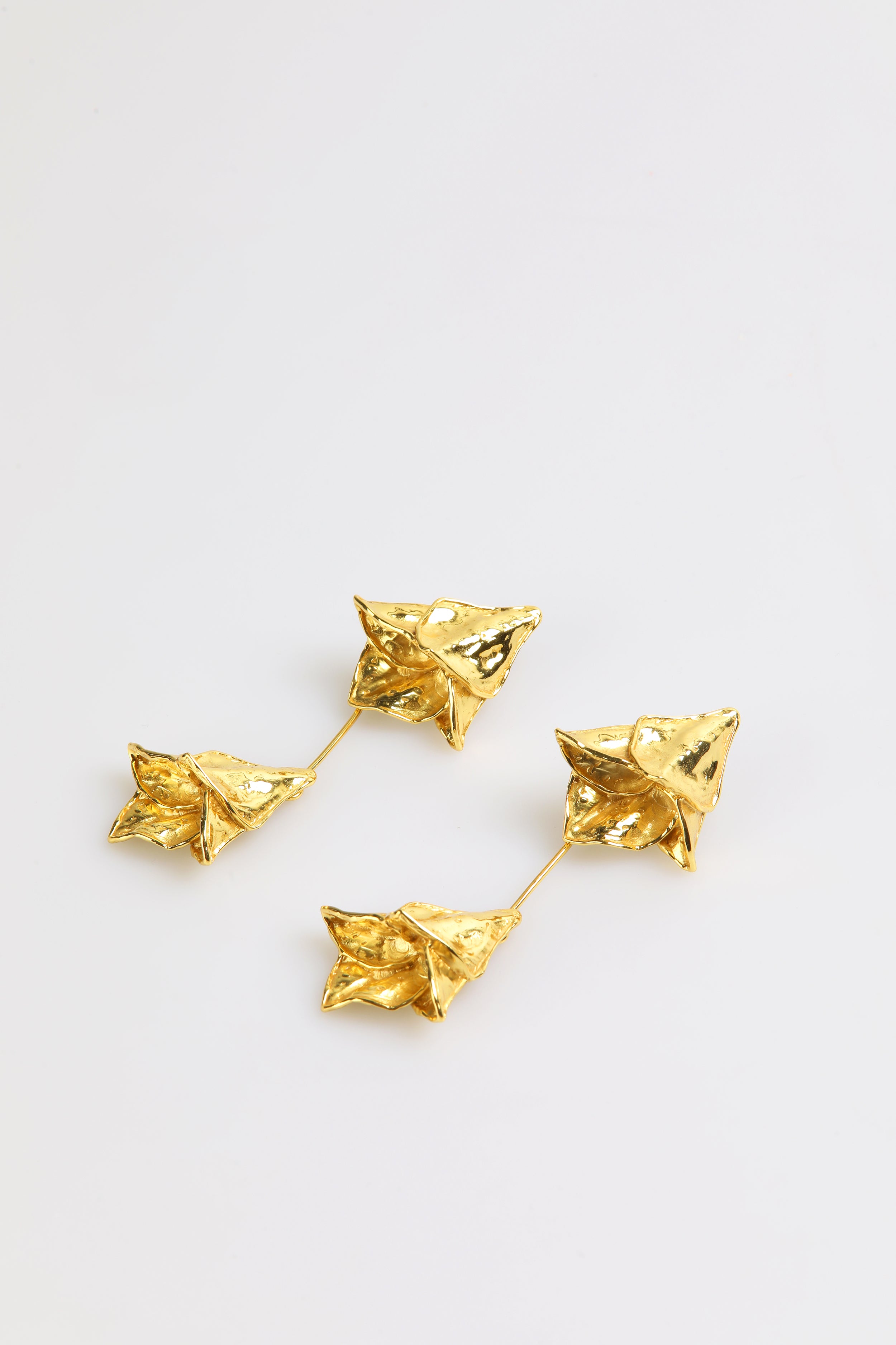 PENDIENTES TULIPA DORADOS