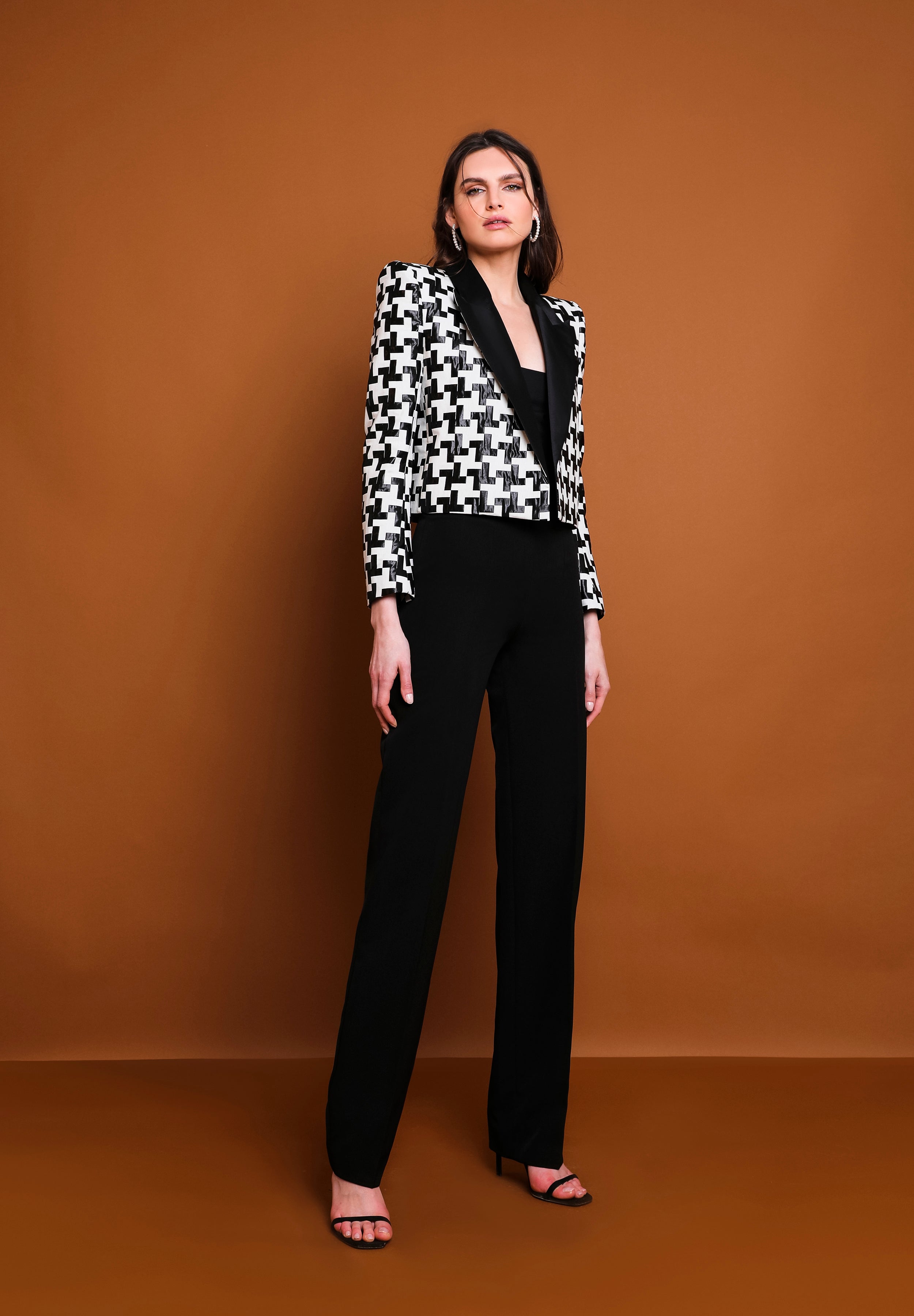 UZZIA PANTALON NEGRO