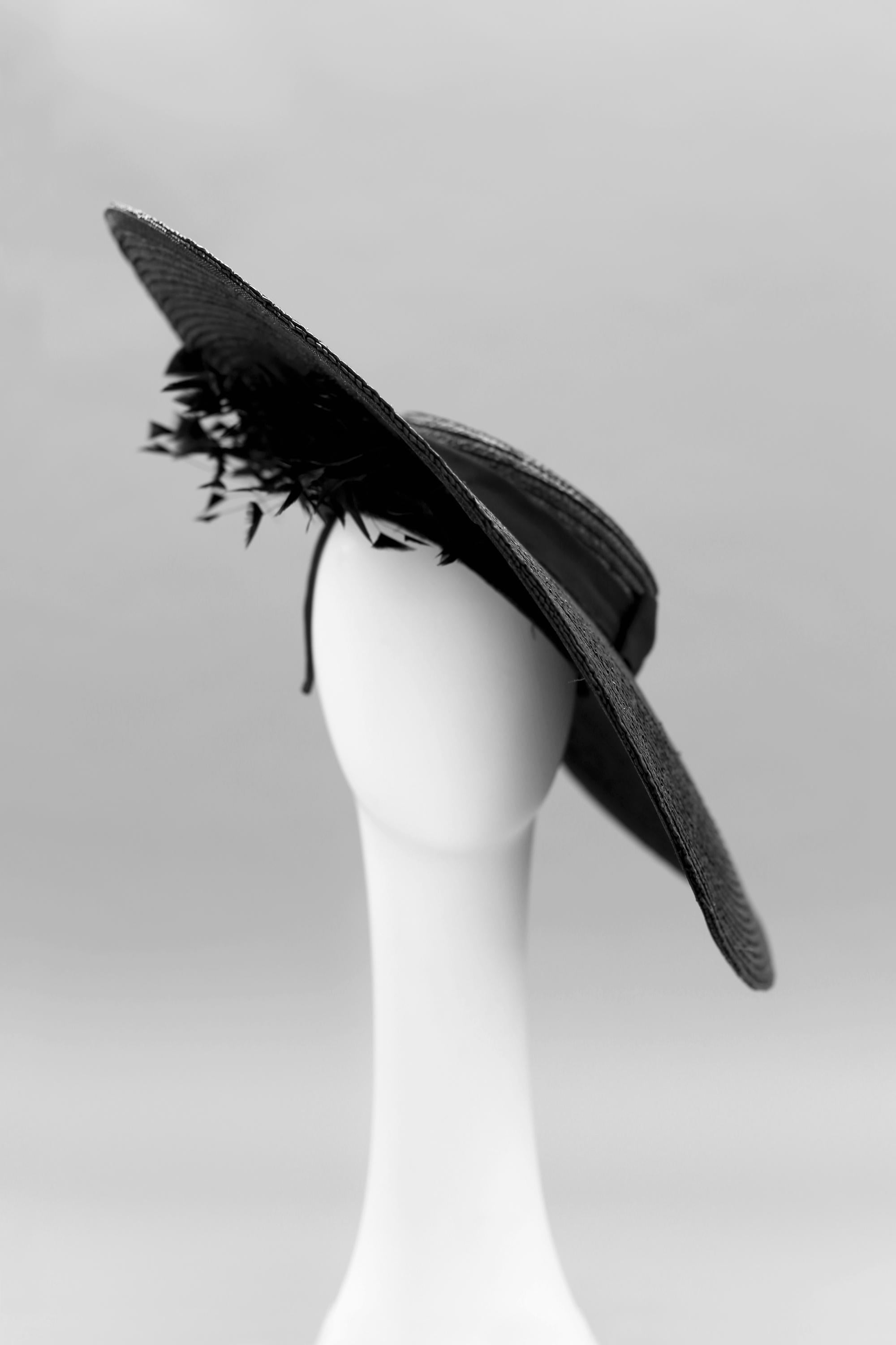 EVA NEGRO ADORNO PLUMAS