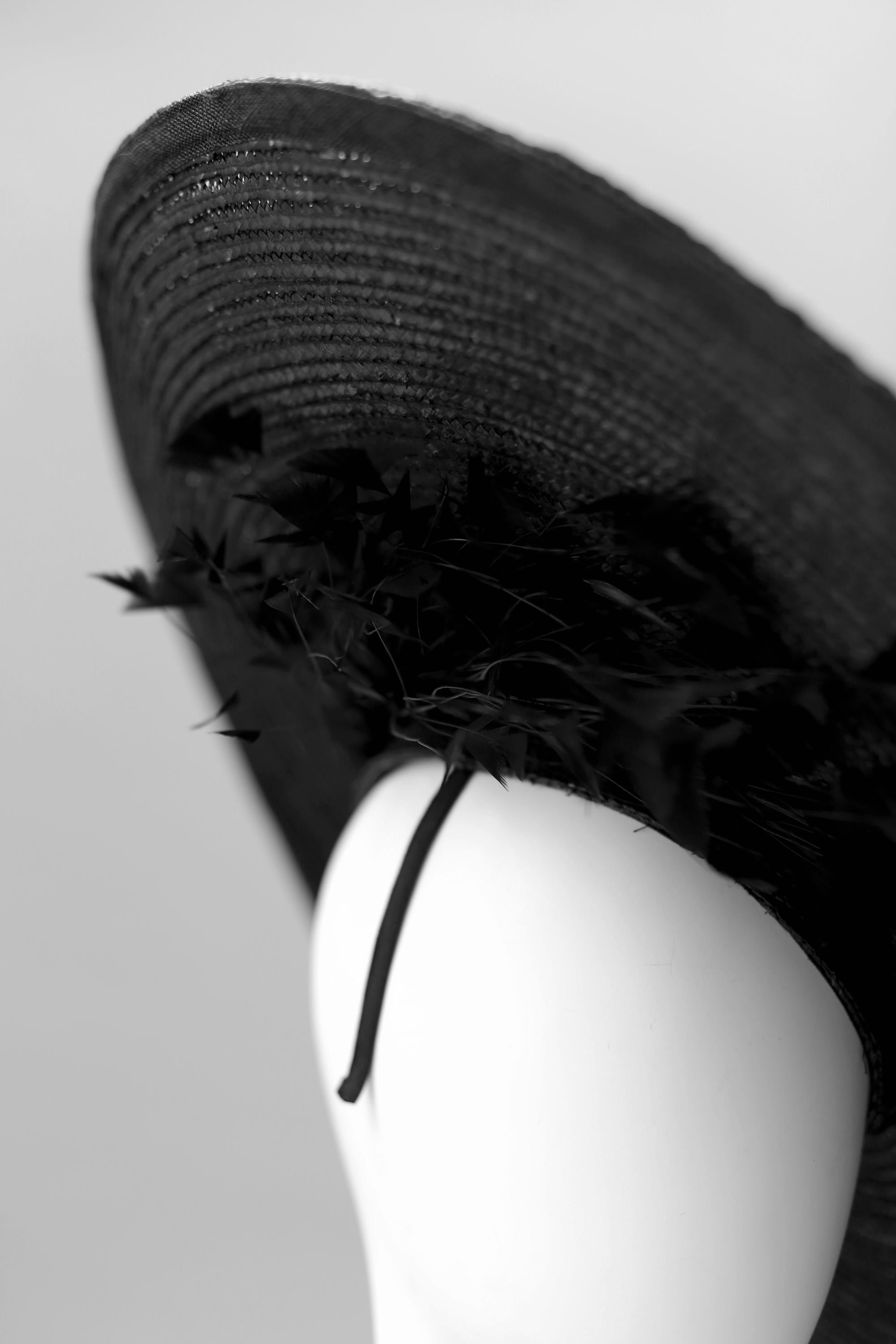 EVA NEGRO ADORNO PLUMAS