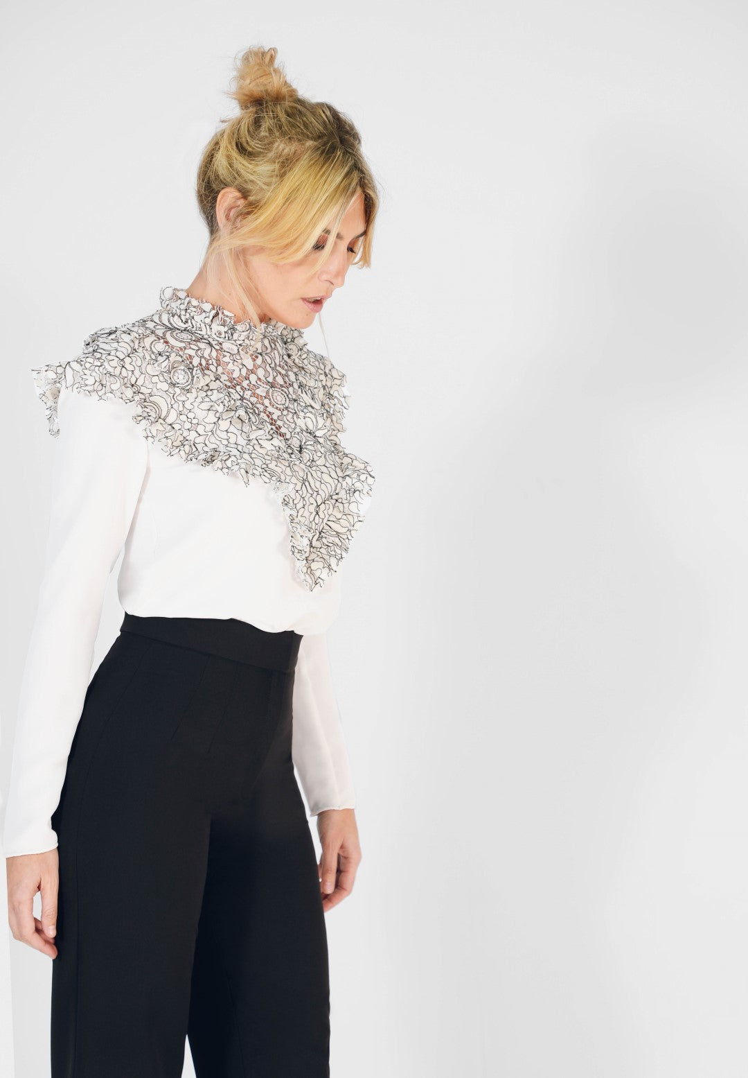 BLUSA NEIKA ENCAJE