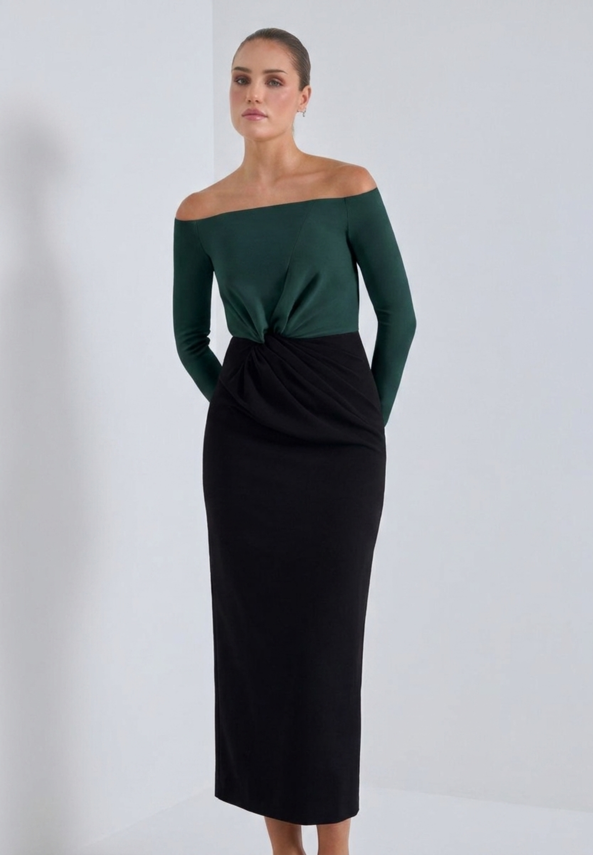 AKIRA GREEN AND BLACK
