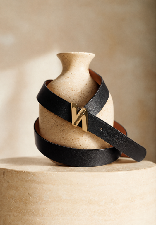 CINTURON PIEL NEGRO LOGO DORADO