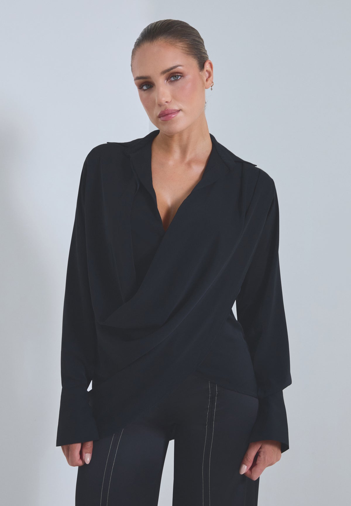 VICTORIA BLACK SHIRT