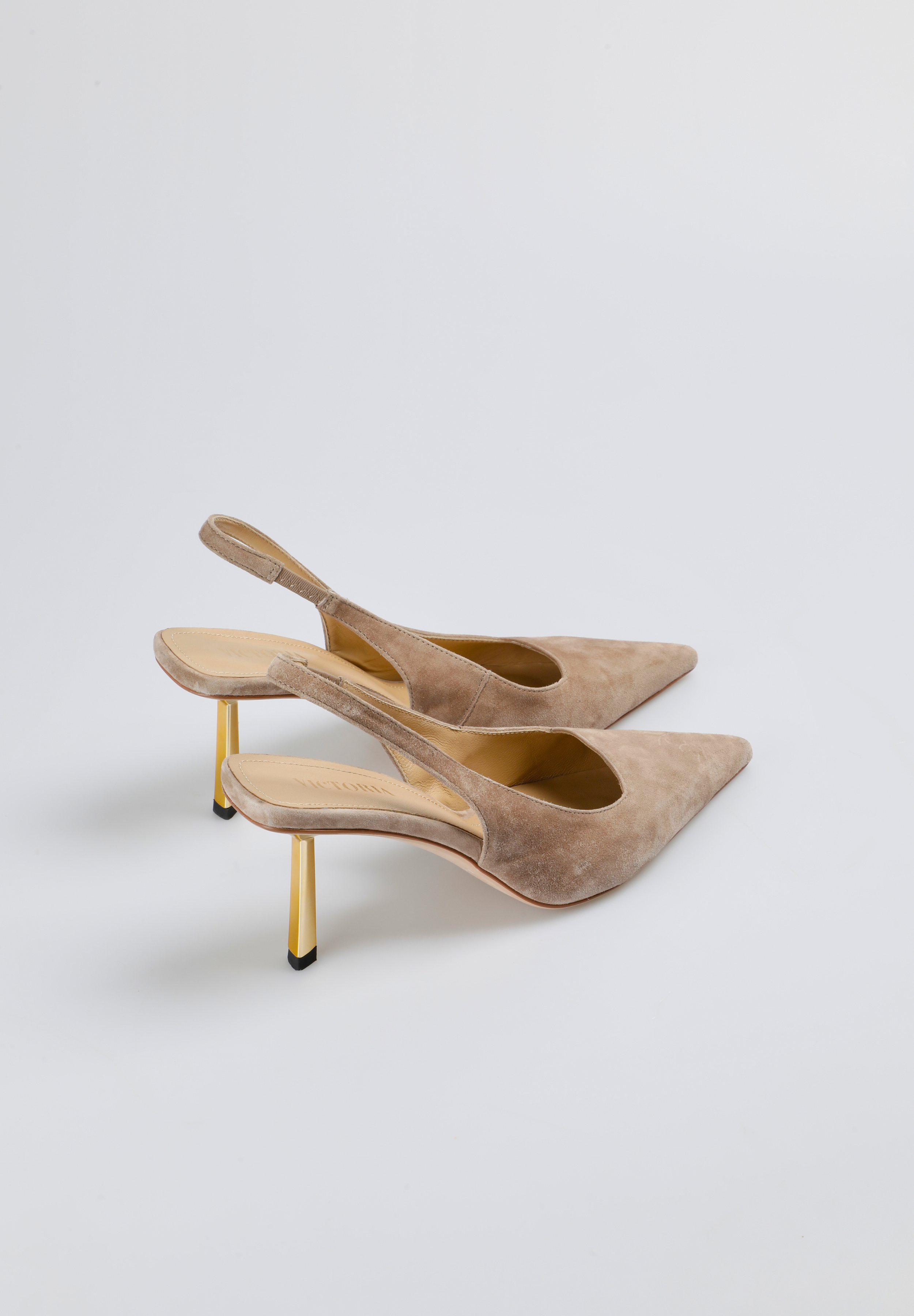 ZAPATO DESTALONADO ANTE TACON METALICO GOLD
