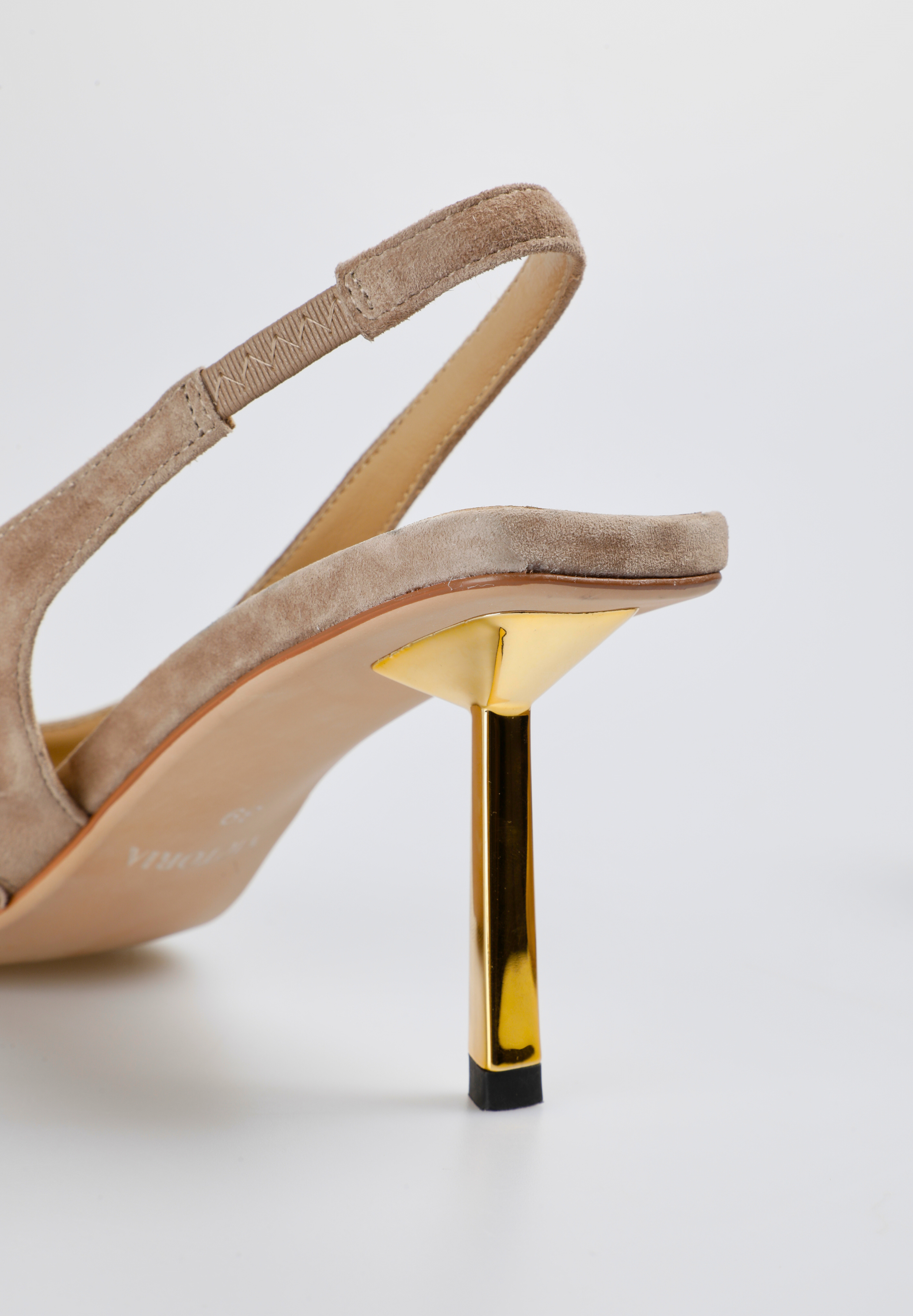 ZAPATO DESTALONADO ANTE TACON METALICO GOLD