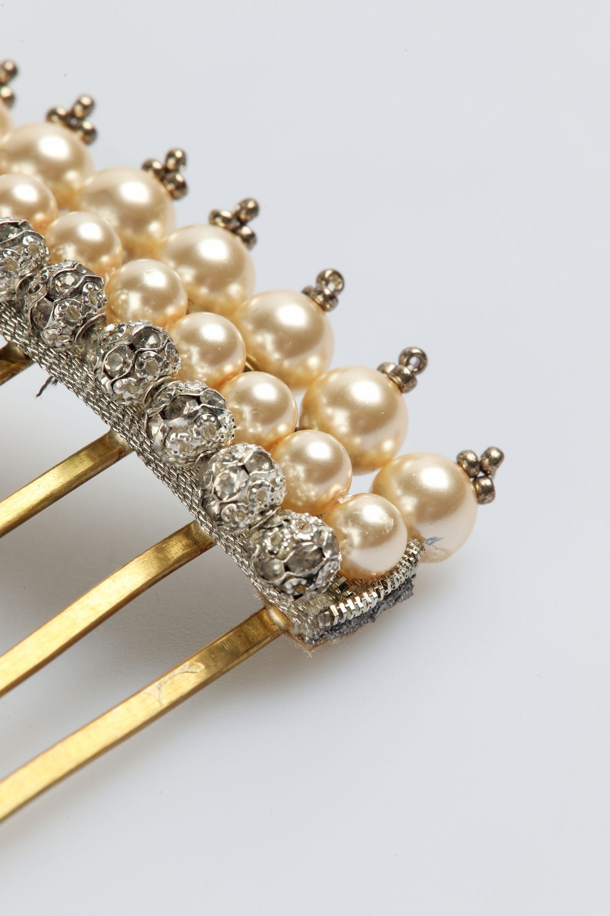 BEIGE PEARL COMB