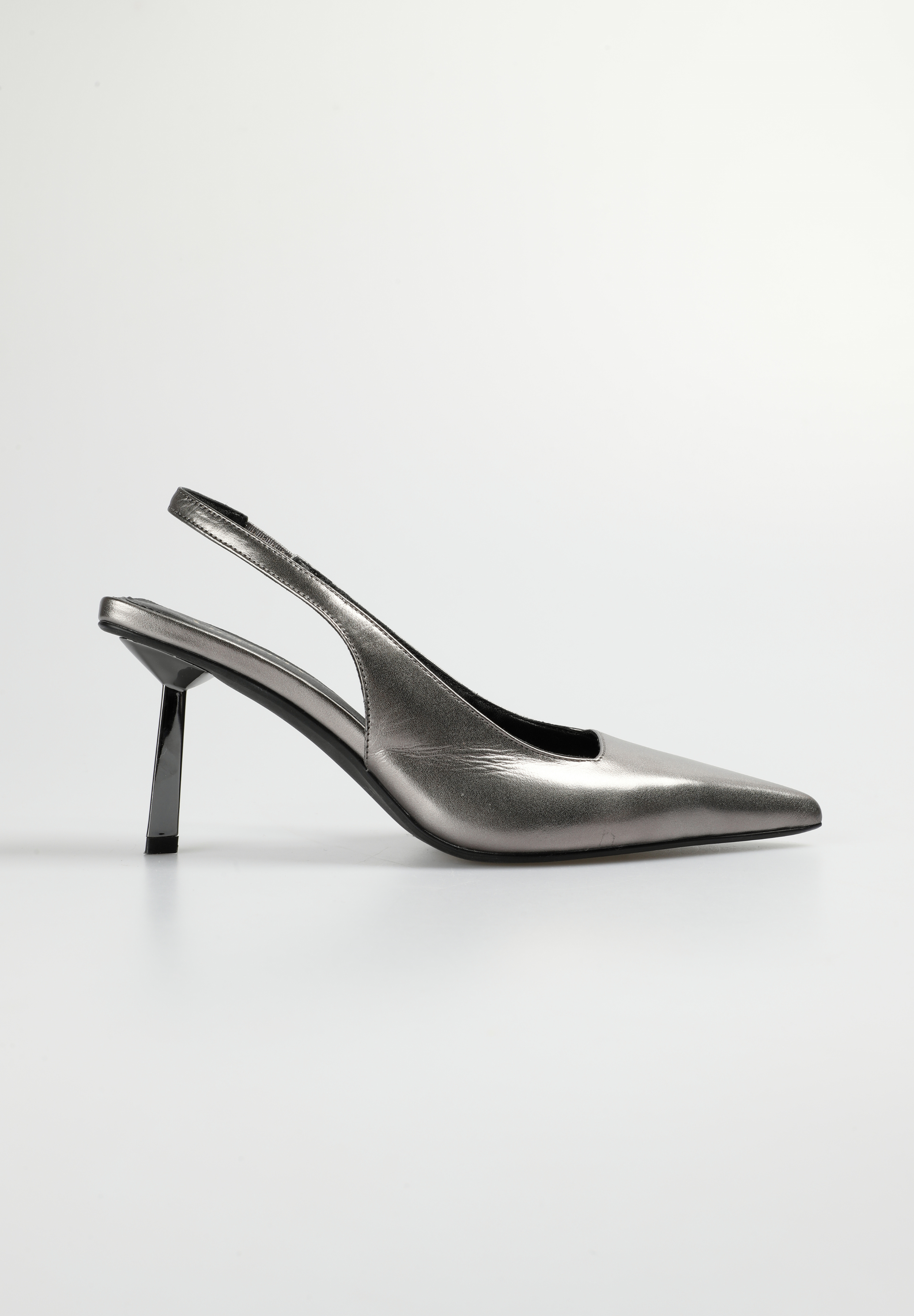 ZAPATO DESTALONADO TACON METALICO SILVER