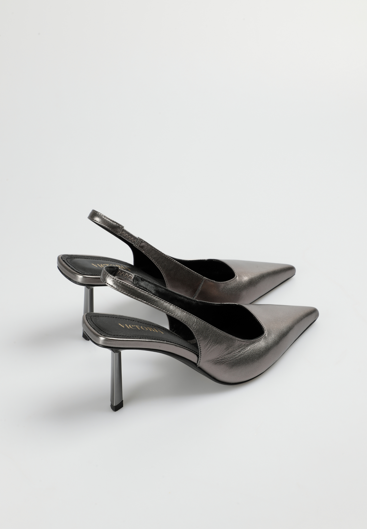 ZAPATO DESTALONADO TACON METALICO SILVER