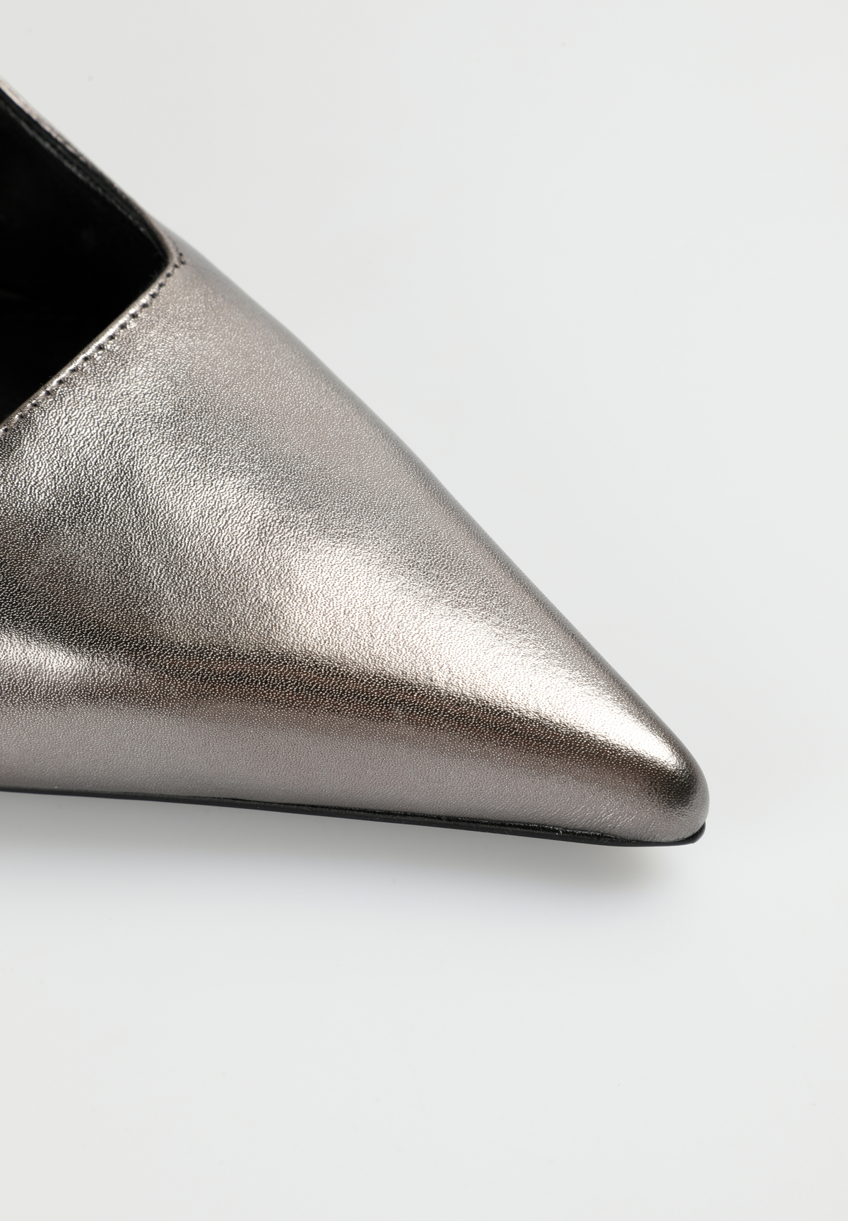 ZAPATO DESTALONADO TACON METALICO SILVER
