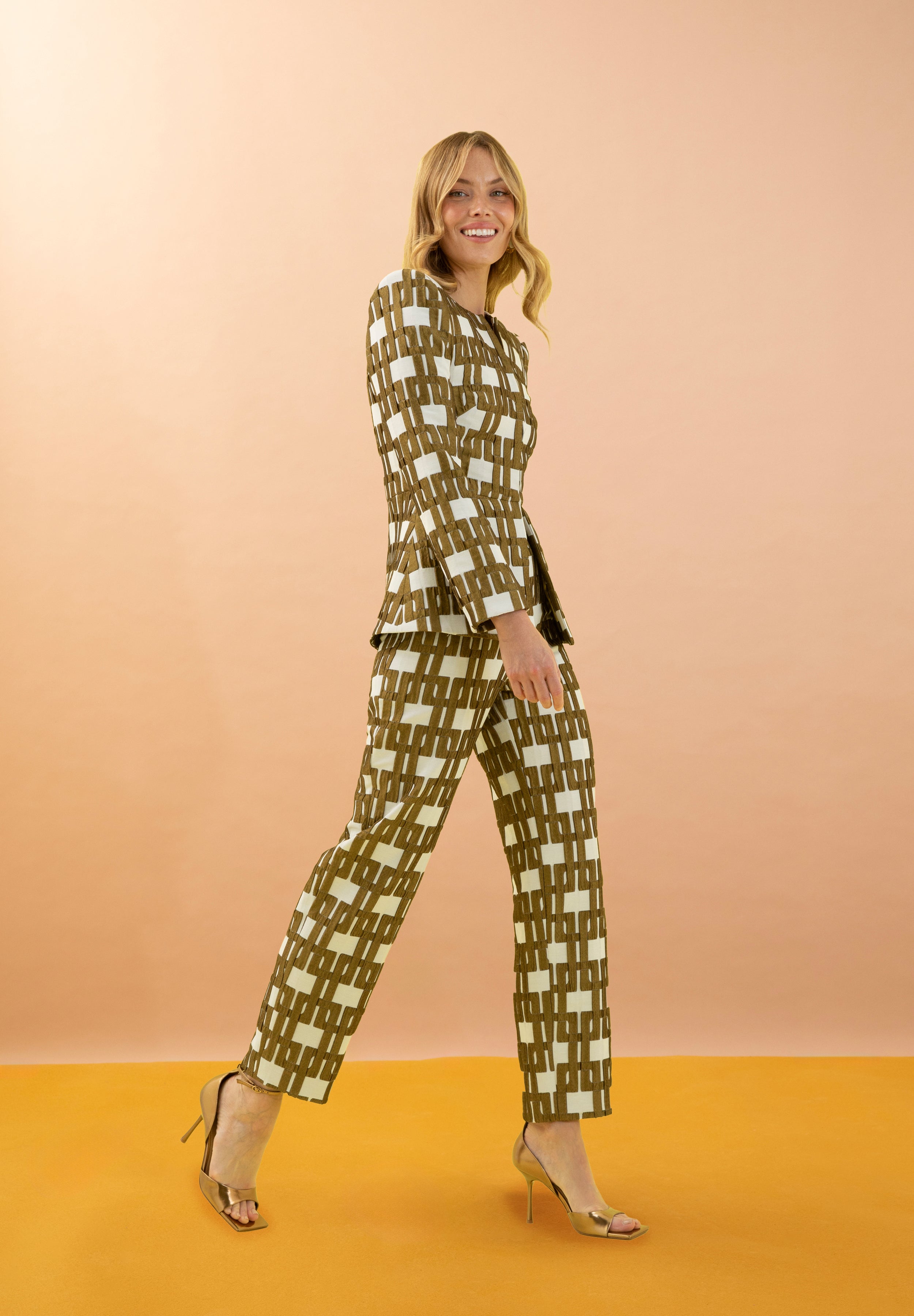 AVIOR PANTALÓN MOSTAZA