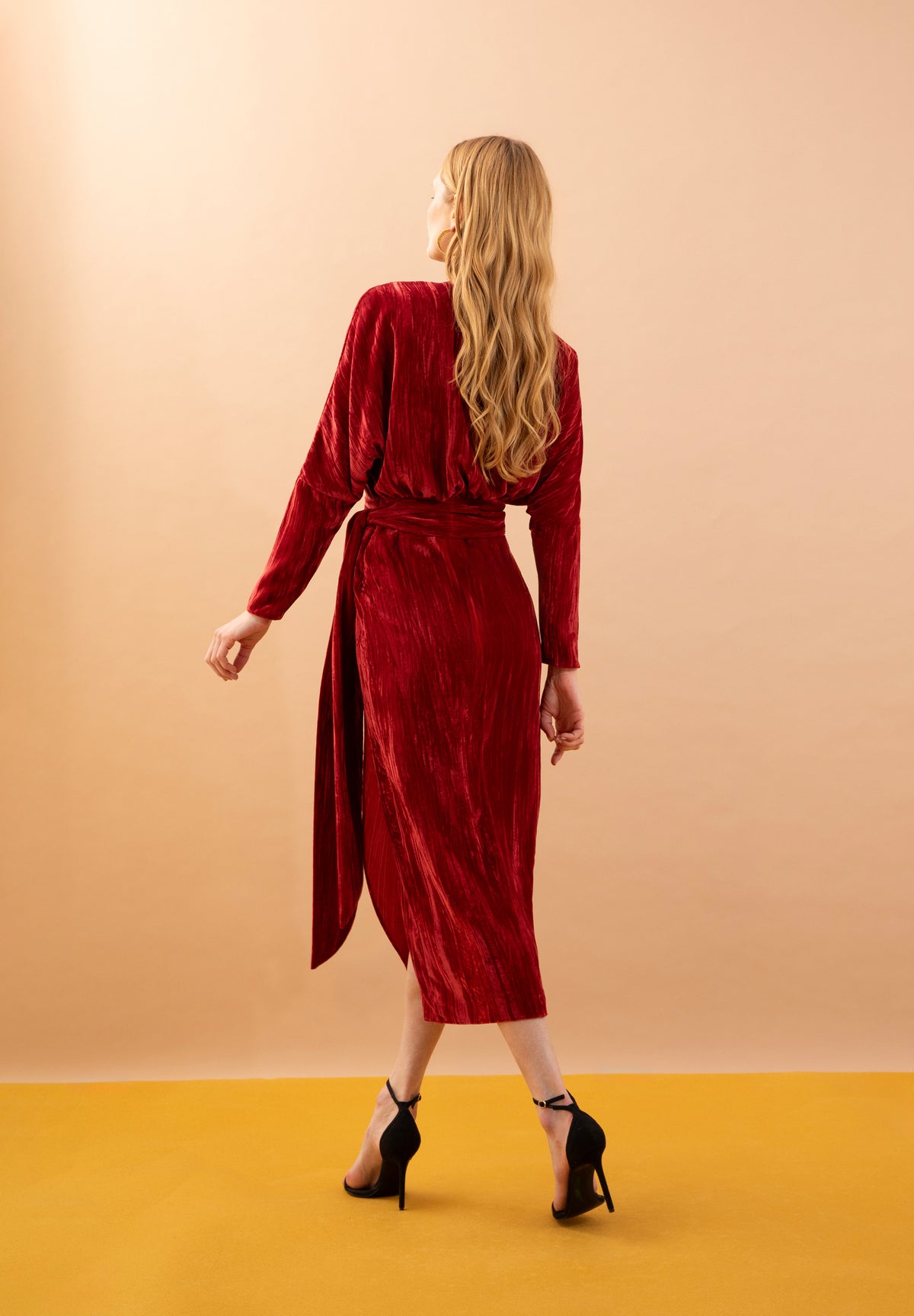 vestido merak burdeos 