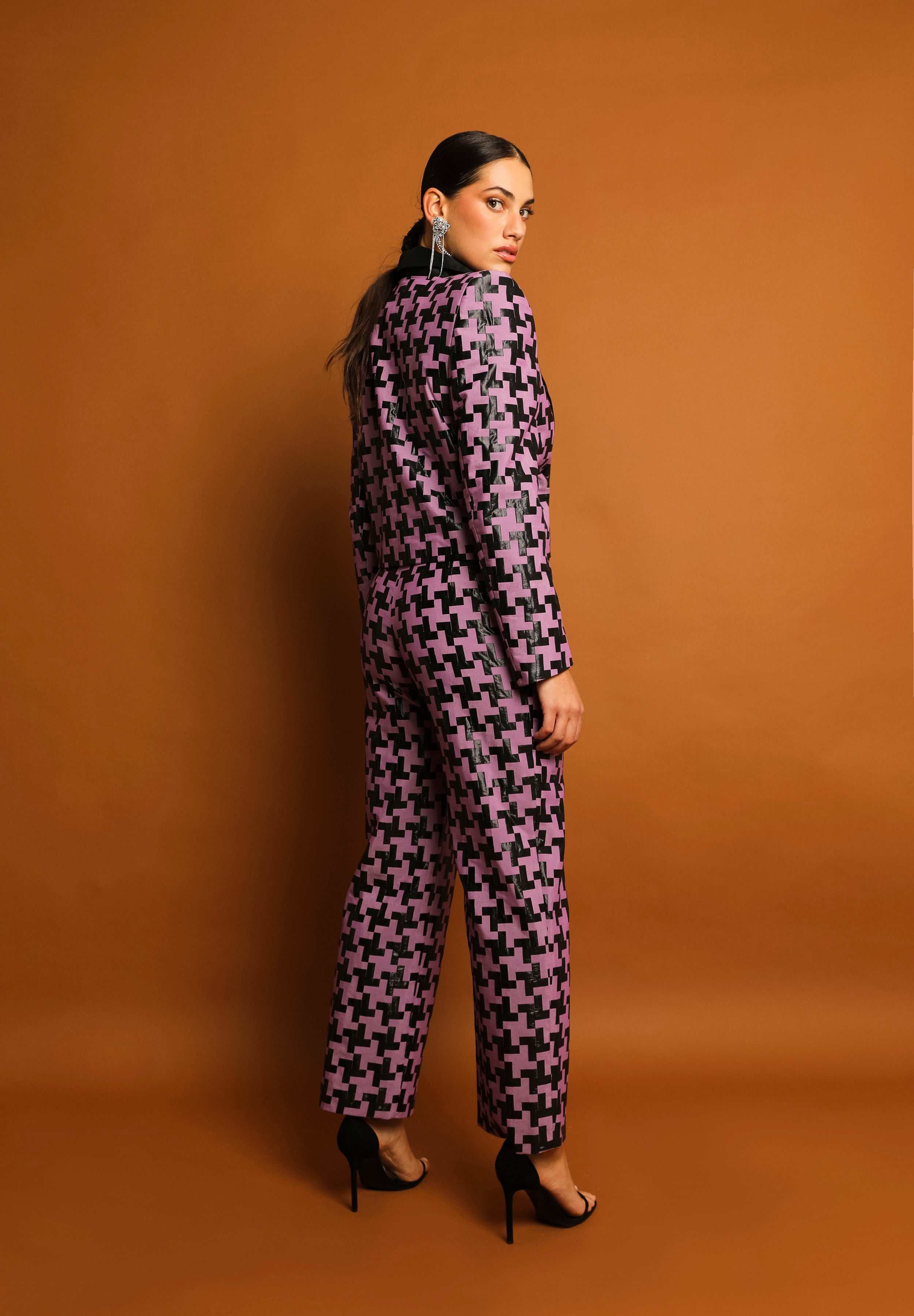 USA CHAQUETA MORADO Y NEGRO