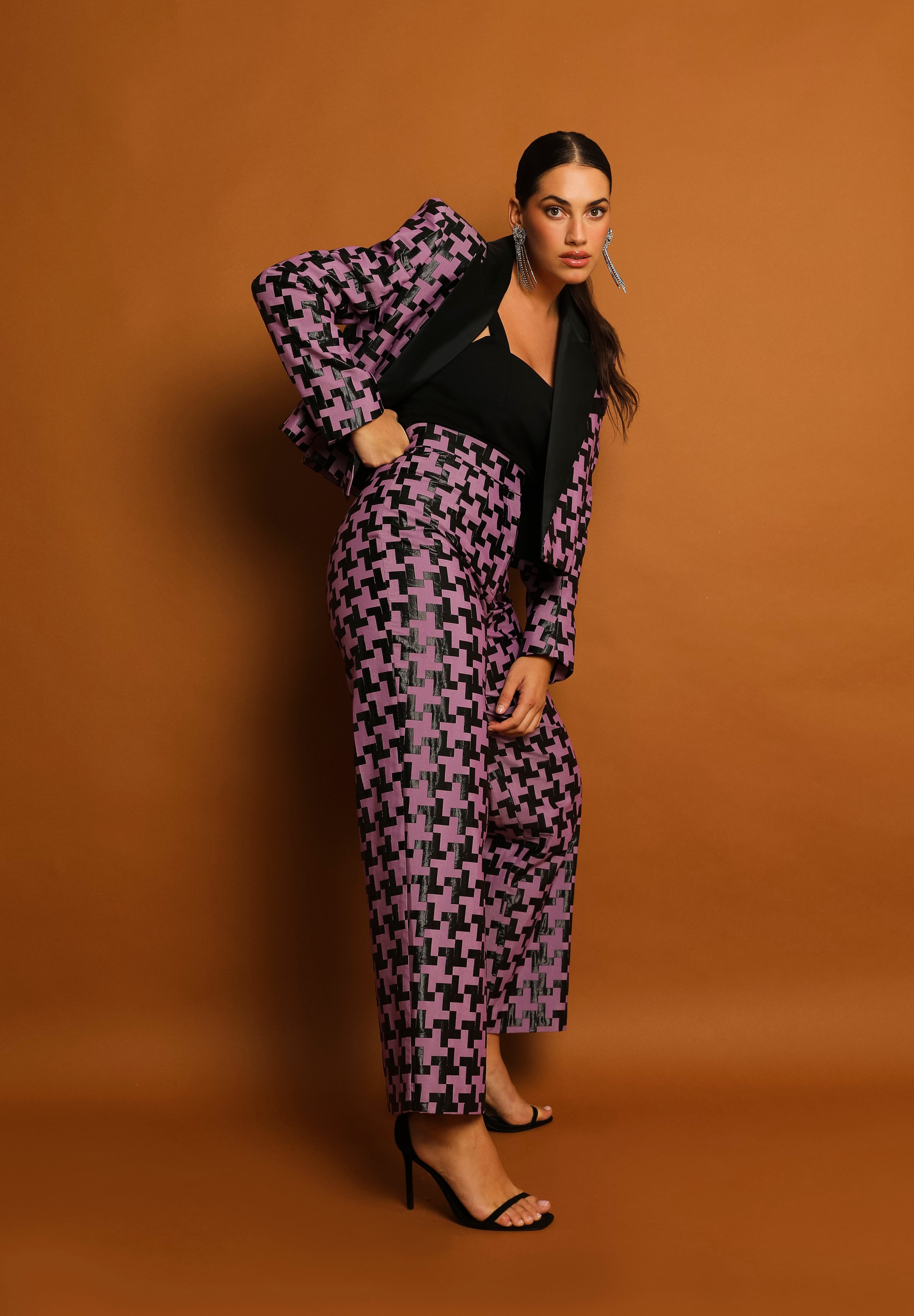 USA CHAQUETA MORADO Y NEGRO