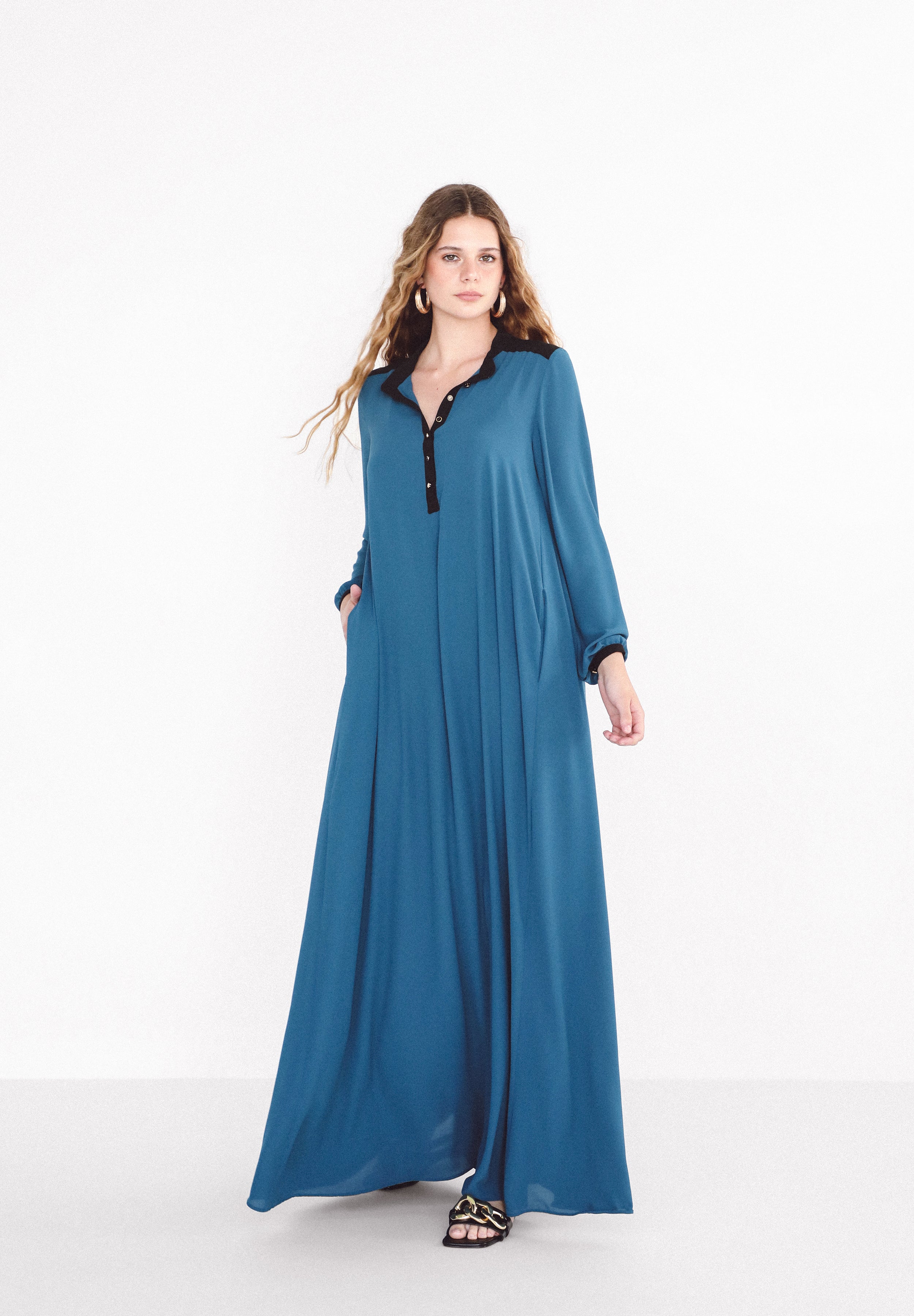 NIA BLUE AND BLACK KAFTAN