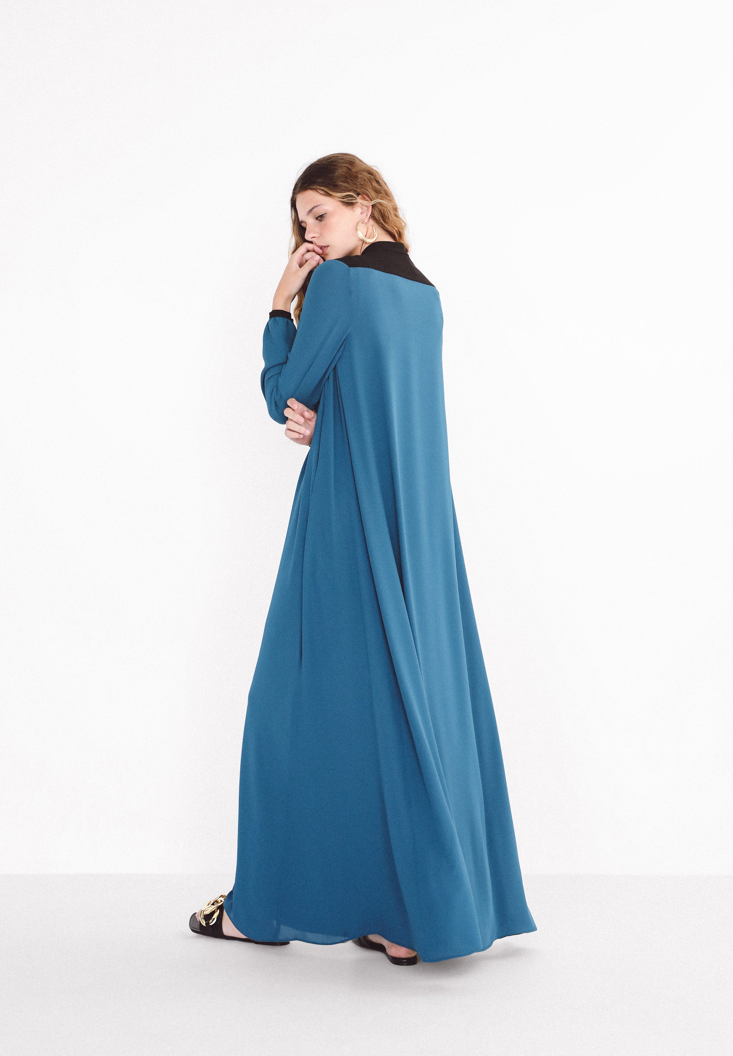 NIA BLUE AND BLACK KAFTAN